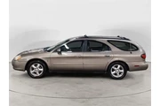 $3261 : Ford Taurus 2002 SE 4dr Wago thumbnail