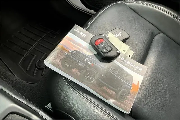 $29999 : Jeep Wrangler Unlimited 2021 image 10