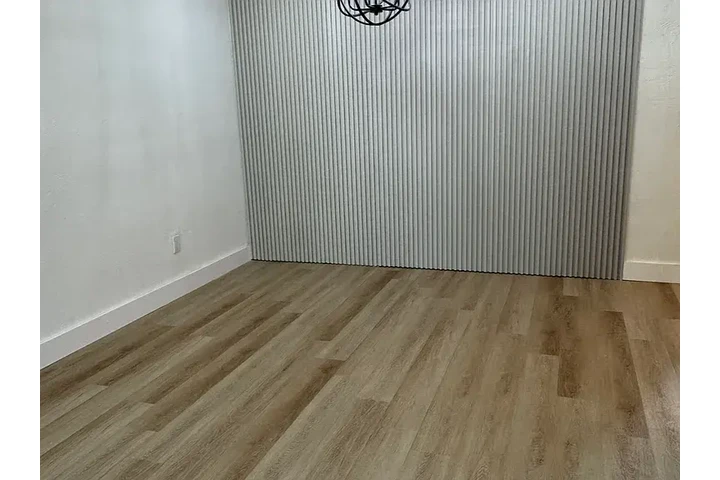 $900 : Casa remodelada.Tiene 2 ! image 4