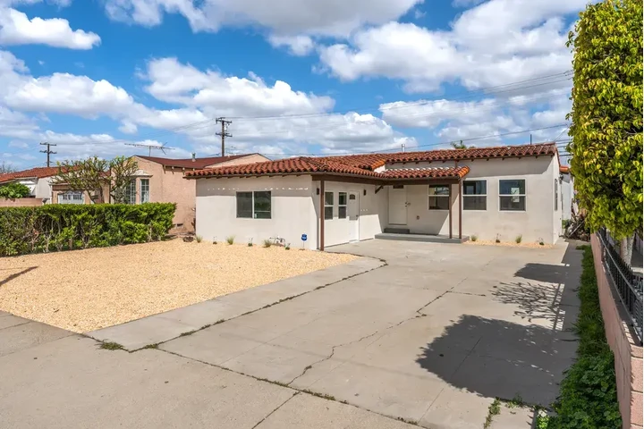 $1700 : Bell Gardens Renta🏡 image 3