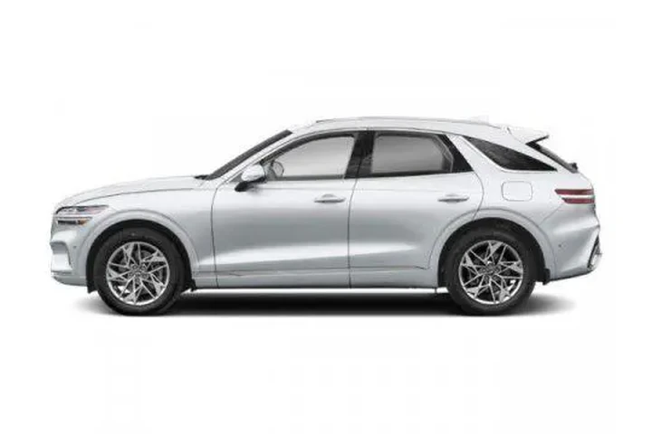 $34497 : Genesis GV70 2023 AWD 2.5T S image 3
