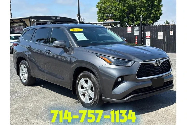 2022 Toyota Highlander LE image 5