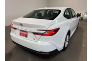 $26573 : Toyota Camry 2025 LE 4dr Sed thumbnail
