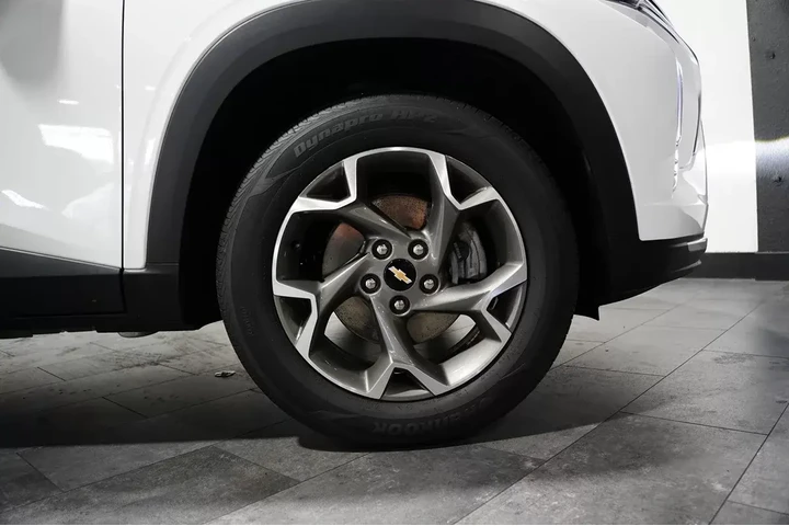 $21999 : 2025 Trax image 4