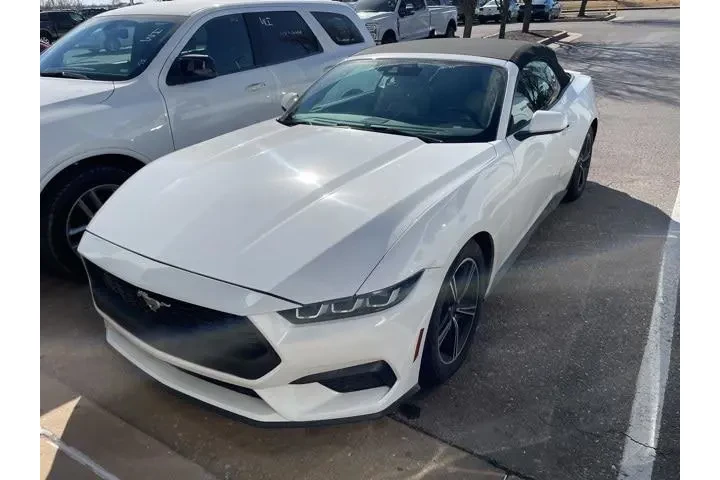 $31995 : Ford Mustang 2024 EcoBoost 2 image 2