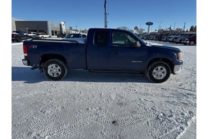 $13000 : GMC Sierra 1500 2013 4x4 SLE image 9