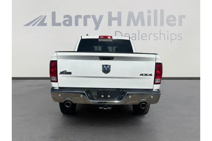 Ram 1500 2016 4x4 SLT 4dr Cr image 4