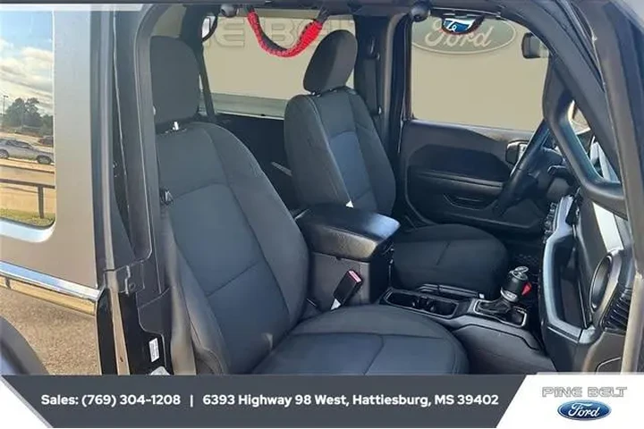 $25988 : Jeep Wrangler 2021 4x4 Sport image 6