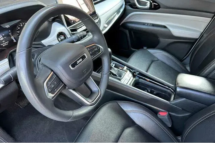 $20998 : Jeep Compass 2024 4x4 Limite image 3