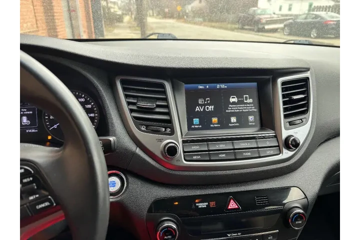$13000 : 2018 Tucson Sport image 5