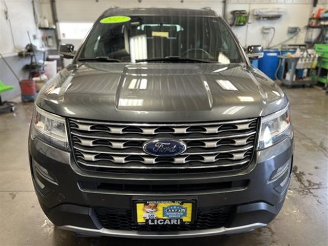 $19900 : 2017 Explorer XLT image 2