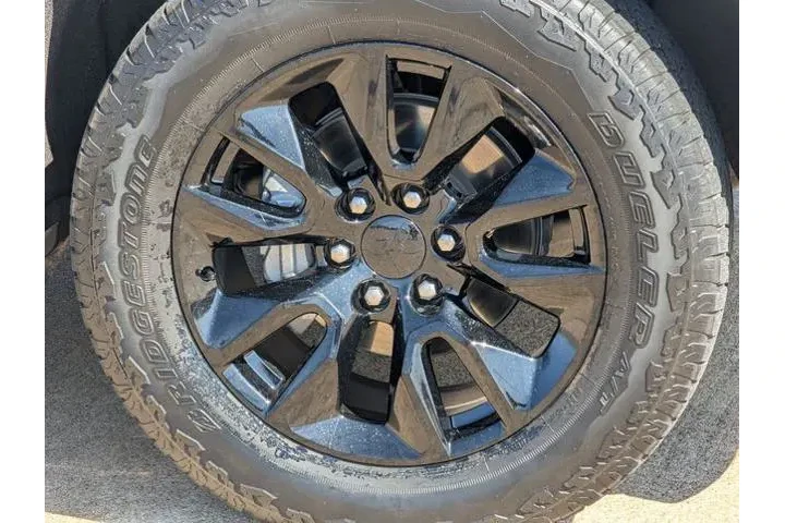 $32995 : Chevrolet Silverado 1500 202 image 9