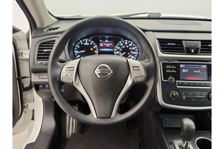 $11998 : Nissan Altima 2016 2.5 S 4dr image 10