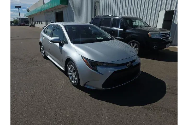 $27900 : Toyota Corolla 2026 LE 4dr S image 1