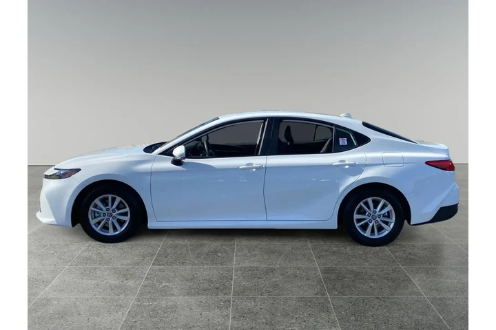 $29688 : Toyota Camry 2025 SE 4dr Sed image 2