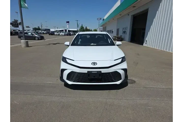 $38900 : Toyota Camry 2026 SE 4dr Sed image 2