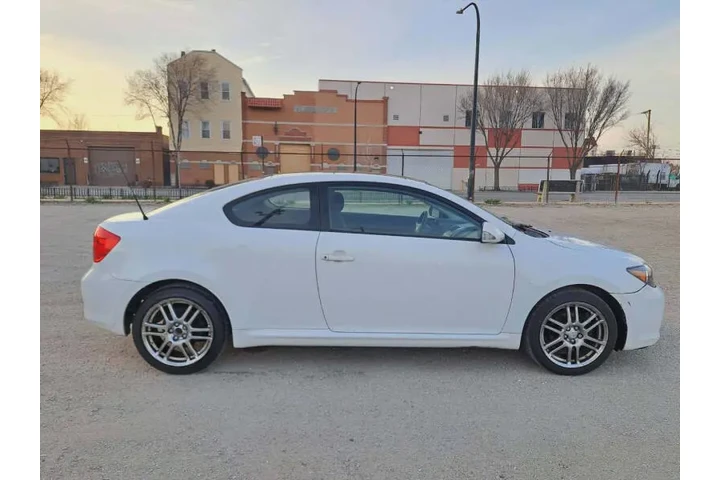 $4999 : 2007 tC image 3