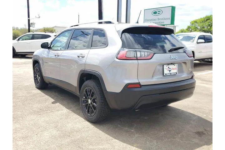 $16988 : Jeep Cherokee 2021 Latitude image 4