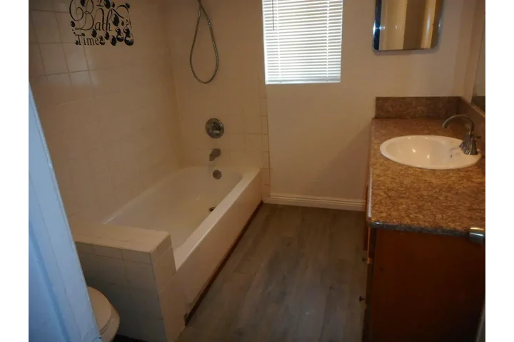 $1100 : 3 Recamaras 1 Baño image 3