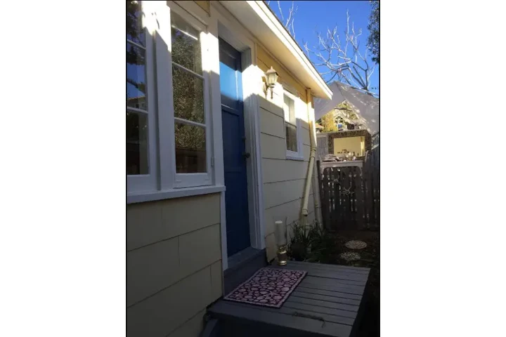 $1250 : cabaña de un dormitorio image 1