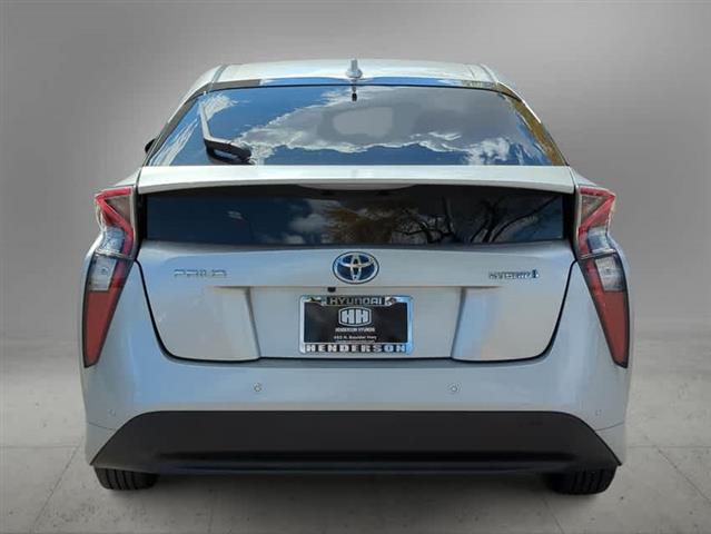 $20500 : Pre-Owned 2018 Toyota Prius T image 4