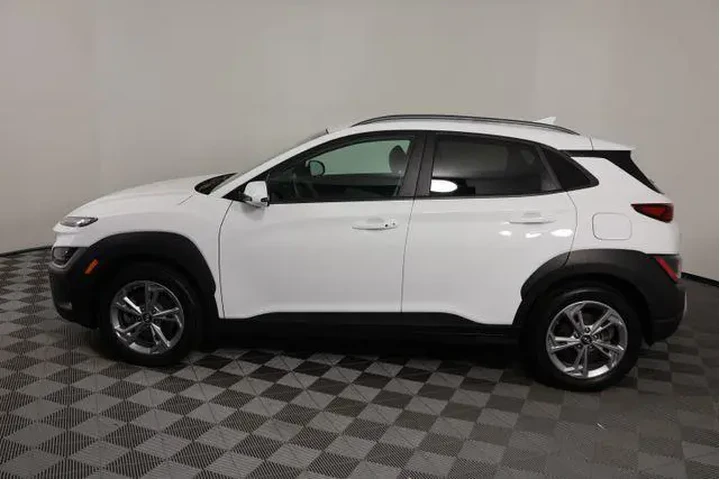 $20289 : Hyundai KONA 2023 AWD SEL 4d image 5