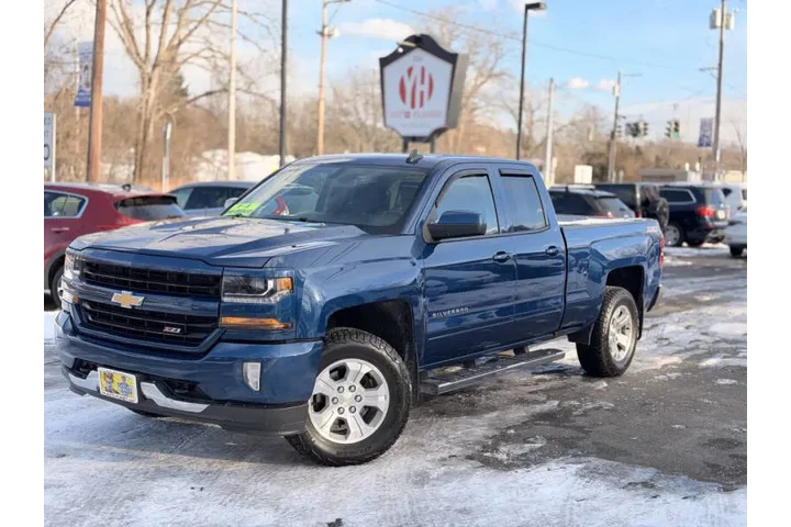 $14995 : 2017 Silverado 1500 LT Z71 image 2