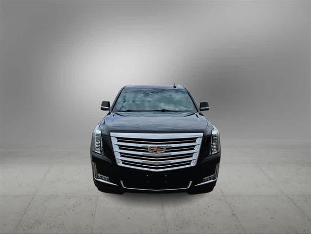 $31290 : Pre-Owned 2016 Cadillac Escal image 3