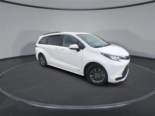 $38200 : PRE-OWNED 2021 TOYOTA SIENNA image 2