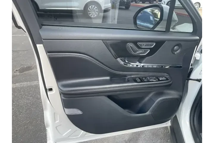 $28239 : Lincoln Corsair 2021 Reserve image 9