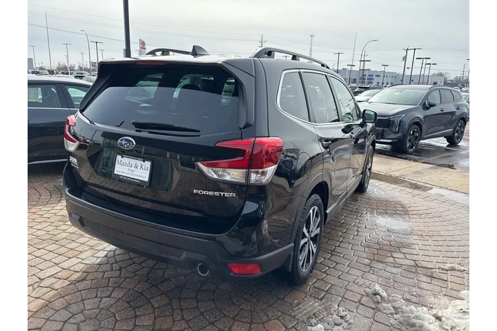 $28999 : 2023 Forester Limited image 5