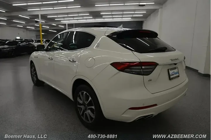 $31998 : Maserati Levante 2021 AWD 4d image 9