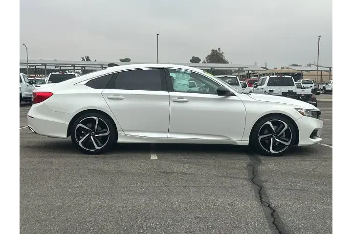 $20920 : Honda Accord 2021 Sport Spec image 2