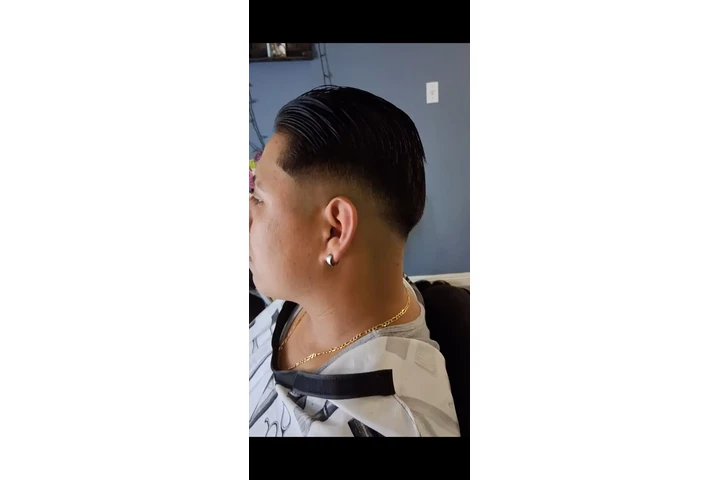 Cortes de pelo para hombre$25 image 1