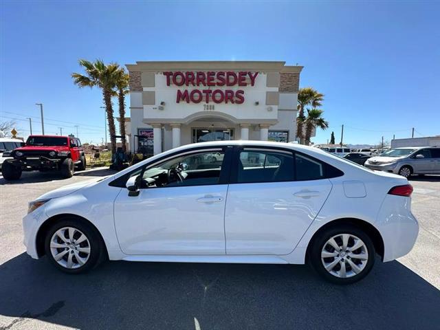 $23995 : Pre-Owned 2023 Corolla LE Sed image 3