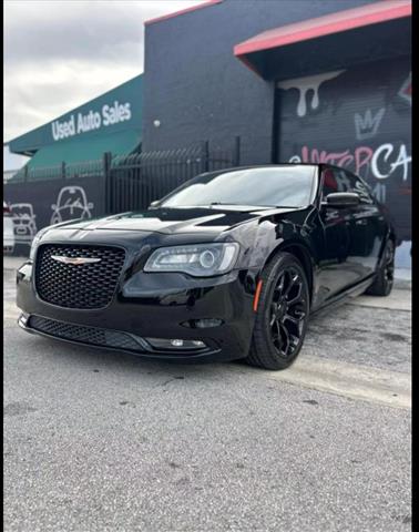 $17900 : Chrysler 300 image 8