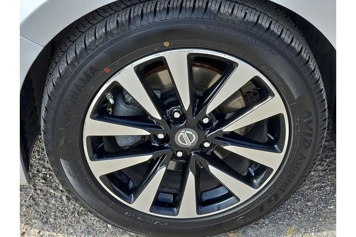 $15995 : Nissan Altima 2018 2.5 SV 4d image 9