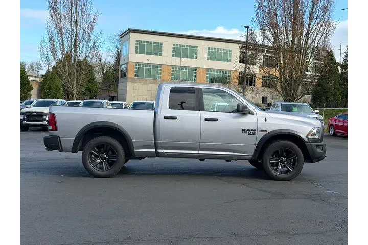 $29477 : Ram 1500 Classic 2021 4x4 SL image 3