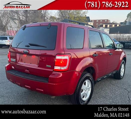 $3900 : Used 2011 Escape 4WD 4dr XLT image 5