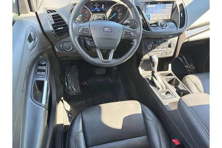 $12990 : Ford Escape 2017 Titanium 4d image 9