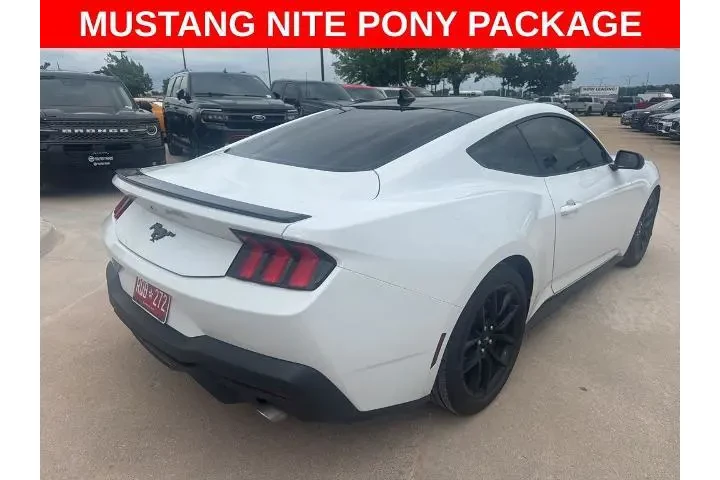 $30595 : Ford Mustang 2025 EcoBoost 2 image 5