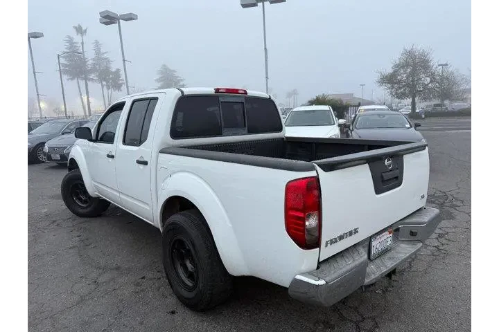 $10606 : Nissan Frontier 2015 4x2 S 4 image 5