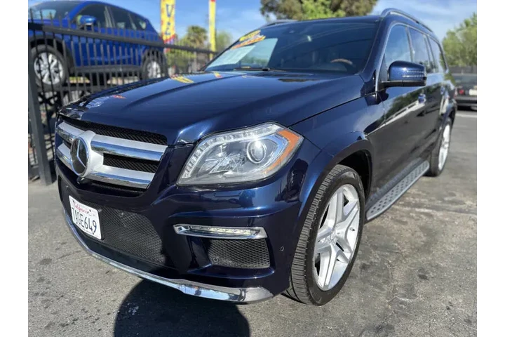 $10995 : 2013 GL-Class GL 550 4MATIC image 3