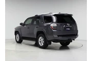 $30998 : Toyota 4Runner 2022 4x2 SR5 thumbnail
