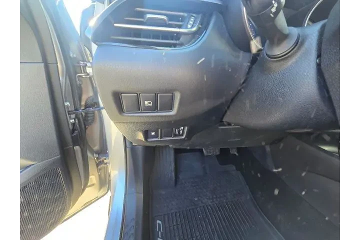 $19500 : Toyota C-HR 2018 XLE 4dr Cro image 8