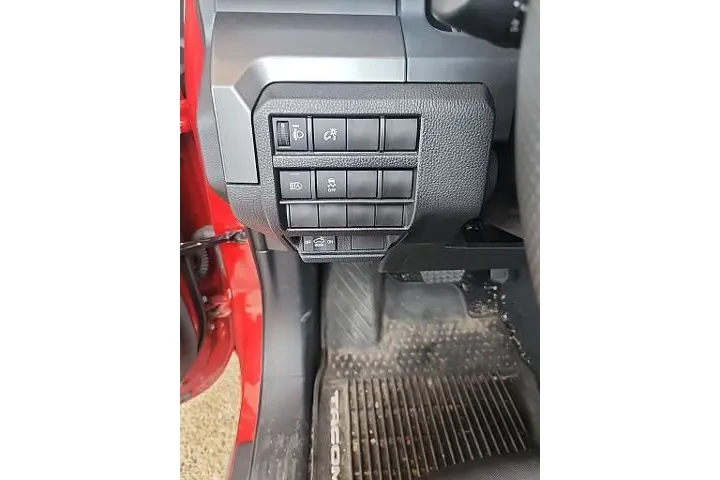 $39182 : Toyota Tacoma 2025 4x4 SR5 4 image 4