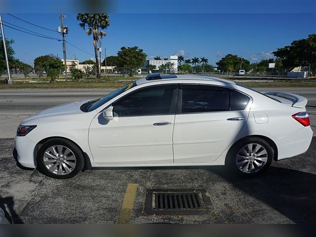 $10500 : 2013 Honda Accord image 4