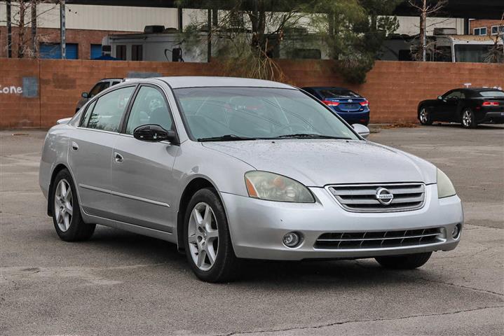 $4990 : Pre-Owned 2004 Nissan Altima image 3