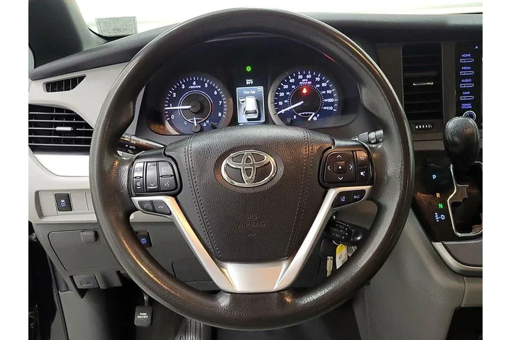 $31998 : Toyota Sienna 2020 LE 7-Pass image 10
