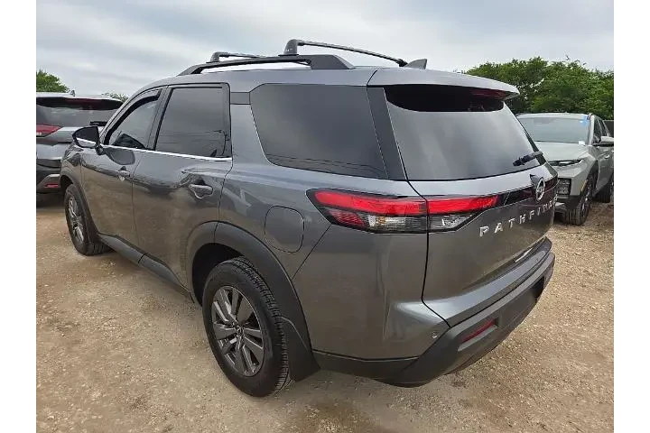 $31981 : Nissan Pathfinder 2025 SV 4d image 2